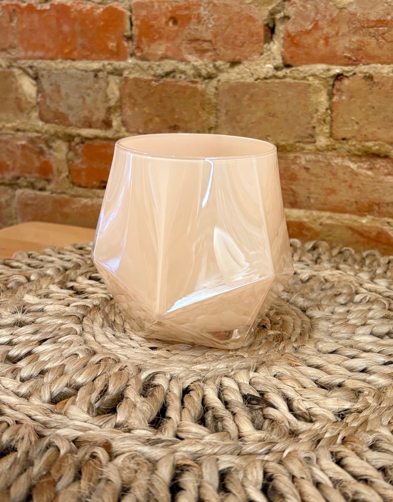 Scallop Shell Ceramic Dimensional Candle (16 0z)